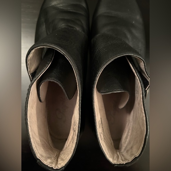 Propet Ava Ankle Bootie Leather Upper Crossover Strap Velcro Closing Women Sz 8D - Picture 6 of 9